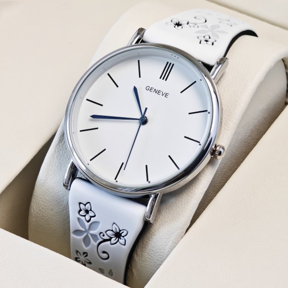 Женские часы Geneva Steel Silver Miss Flower, 2 ремешка - фото №1