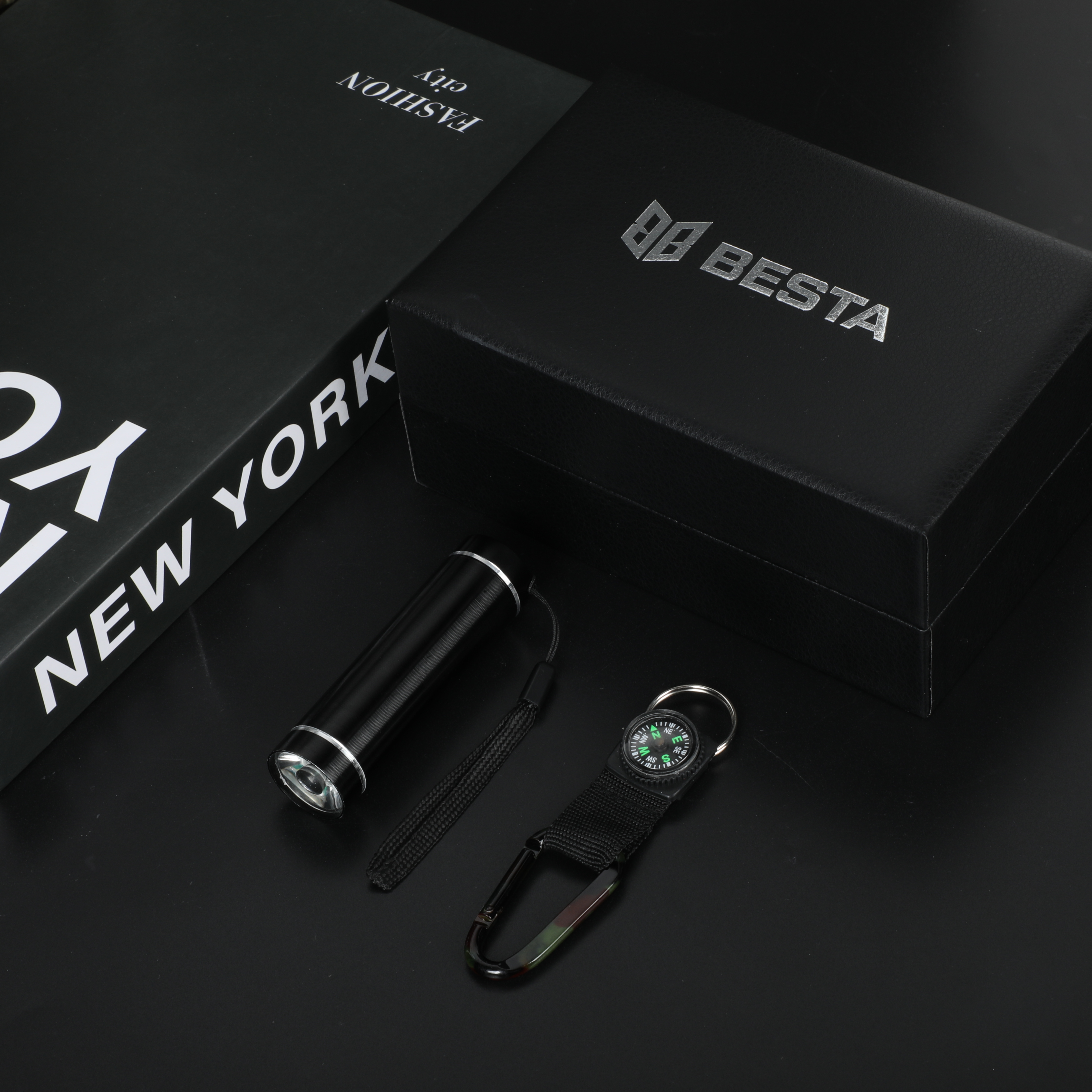 Подарунковий набір з компасом та ліхтариком Besta Light — фото 3